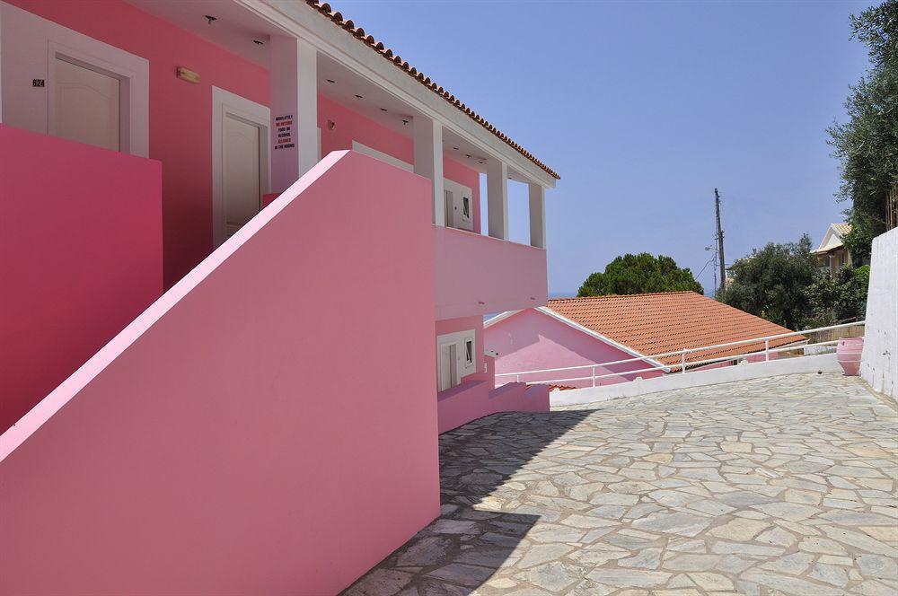 Pink Palace Beach Resort Agios Gordios  Buitenkant foto
