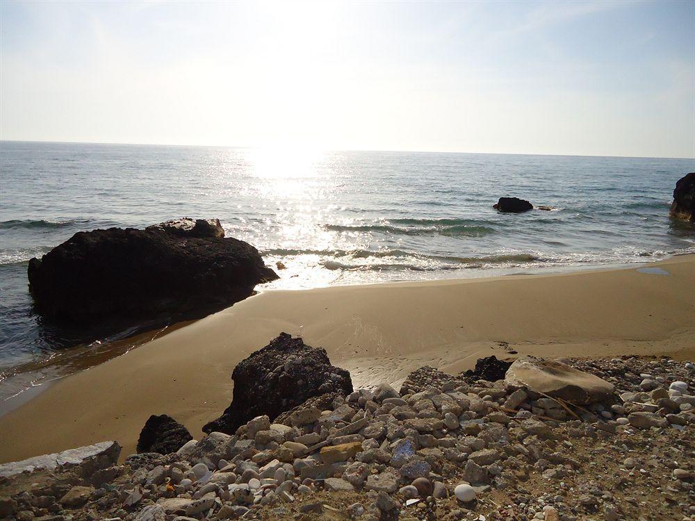Pink Palace Beach Resort Agios Gordios  Buitenkant foto
