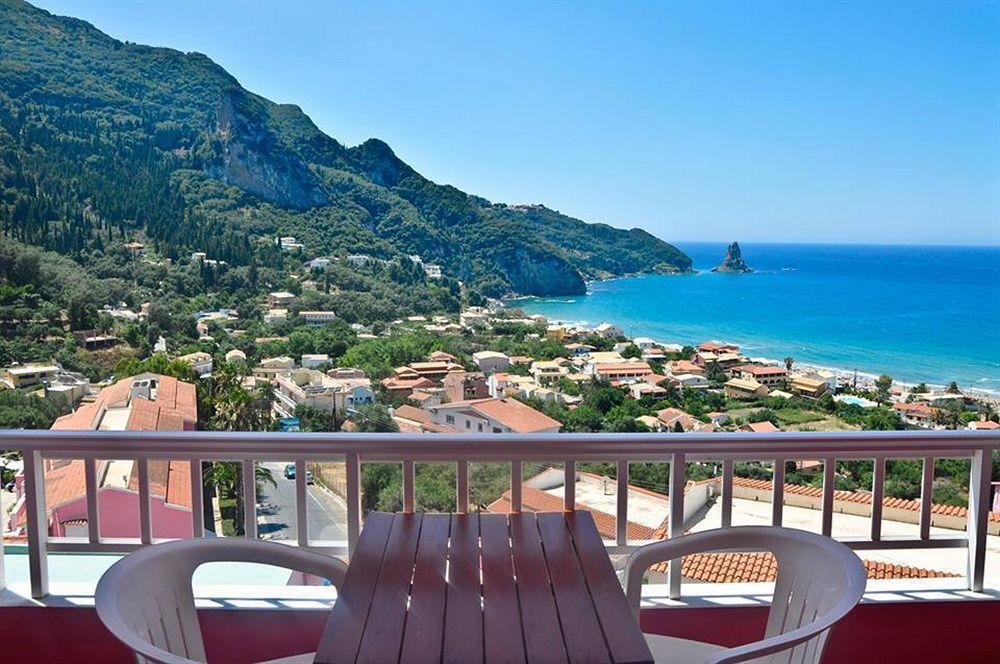 Pink Palace Beach Resort Agios Gordios  Buitenkant foto