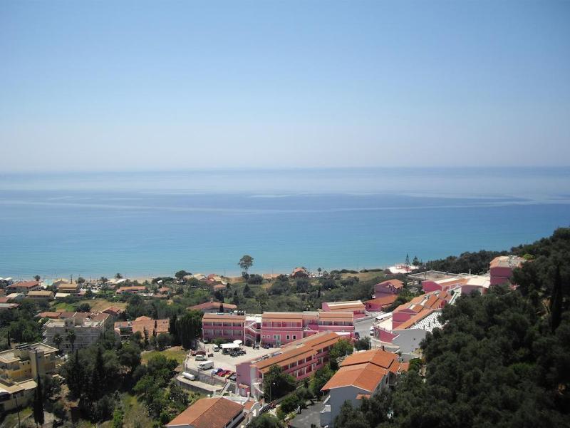 Pink Palace Beach Resort Agios Gordios  Buitenkant foto