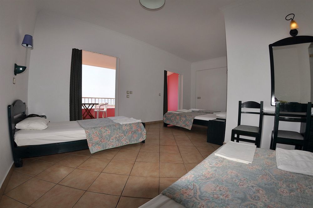 Pink Palace Beach Resort Agios Gordios  Buitenkant foto