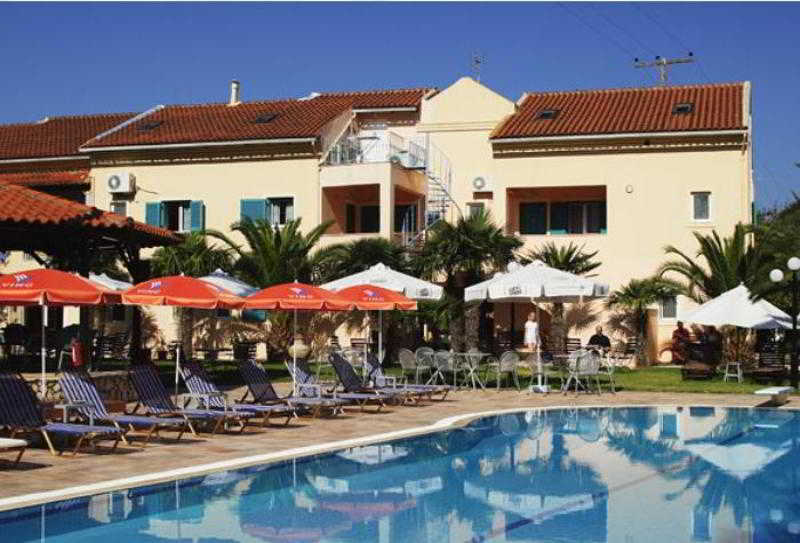 Pink Palace Beach Resort Agios Gordios  Buitenkant foto