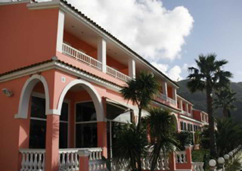 Pink Palace Beach Resort Agios Gordios  Buitenkant foto