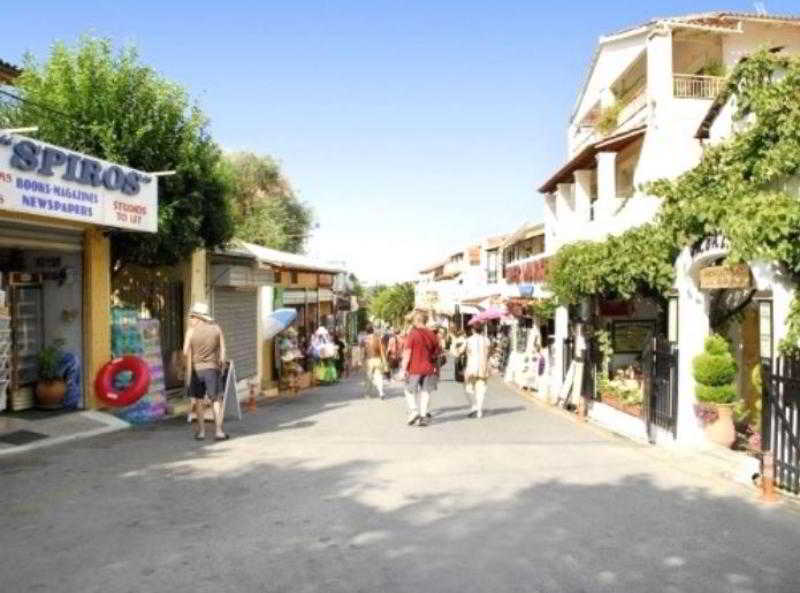 Pink Palace Beach Resort Agios Gordios  Buitenkant foto