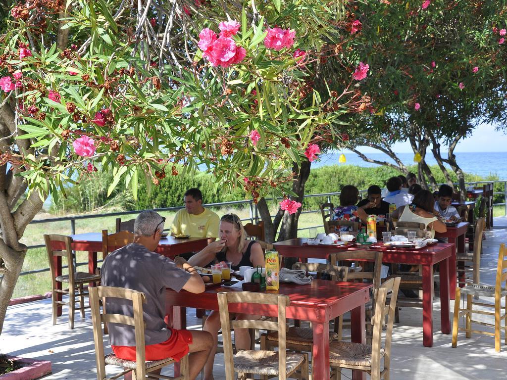 Pink Palace Beach Resort Agios Gordios  Buitenkant foto